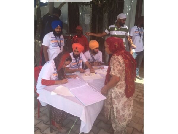 Punjab Floods: United Sikhs Emergency Response Teams rescue people in flood-affected area