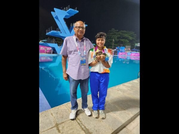 MP’s Palak Sharma’s double golden dive creates history by leaving behind older, experienced divers