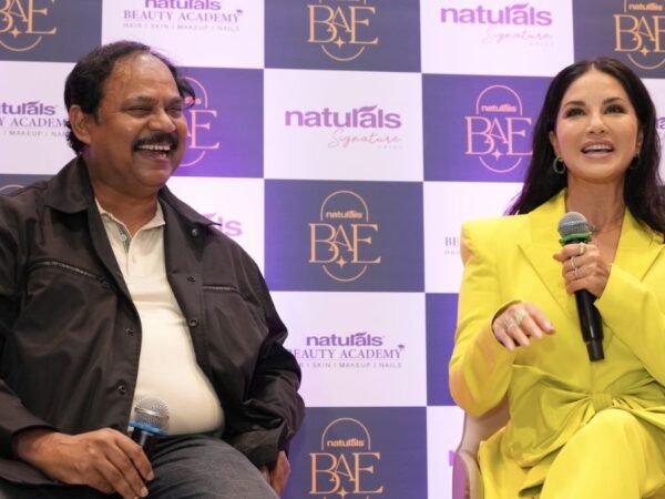 Sunny Leone inaugurates Naturals’ first Beauty and Experience retail outlet in Bengaluru